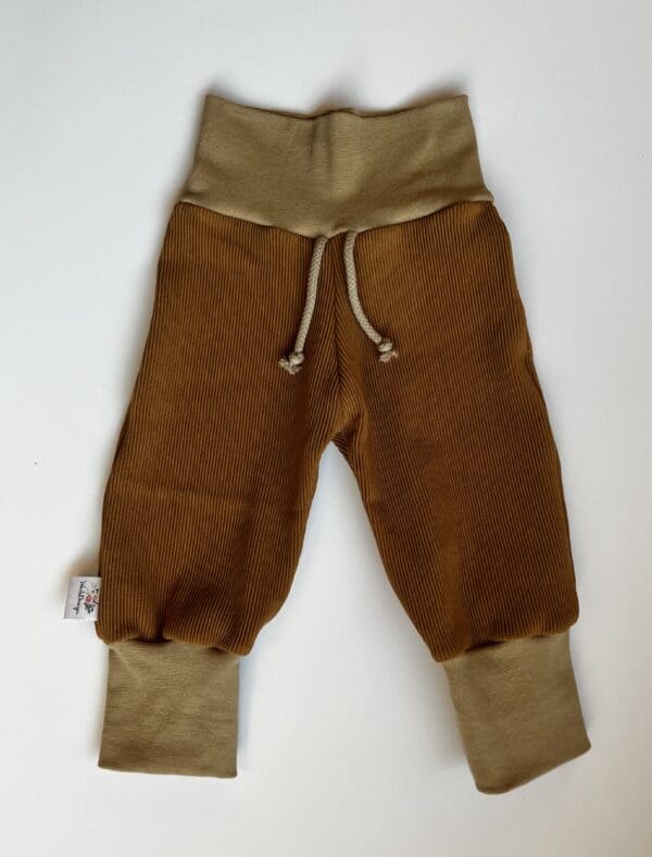 Omslagsbody, bukse og lue str. 74 - Bilde 3