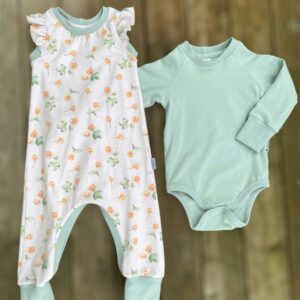 Sett med overall og body str. 80