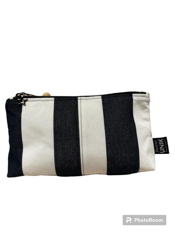 Harlequin pouch