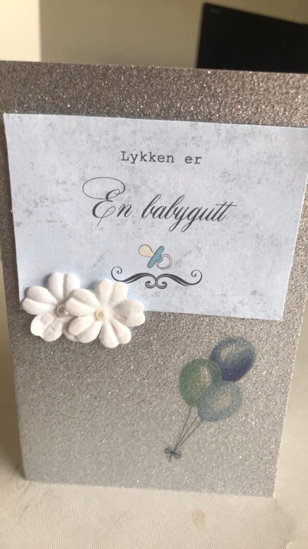 Kort til fødsel/dåp/navnefest/babyshower til gutt