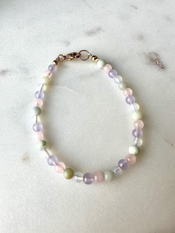 Armbånd m/edelstener