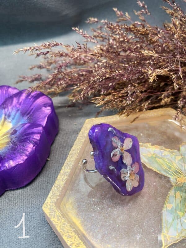 "Ametyst" Ring med Ekte Blomster