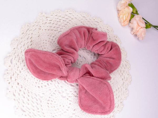 Scrunchie med sløyfe - gammelrosa velour