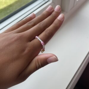 Rosa og hvit sea beads ring🩷🤍
