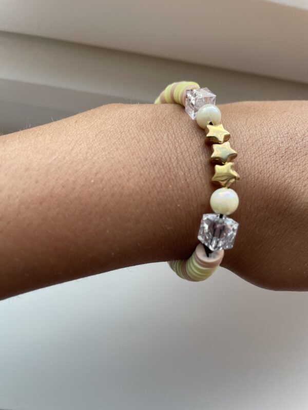 Disney armbånd beauty and the beast gul og brun💛🤎 (Clay beads)