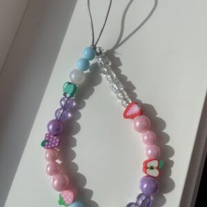Phone charm med frukt charms og perler🩵💜🩷🤍
