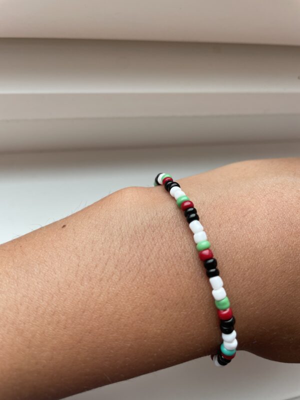 Ønsket armbånd Palestina farger sea beads❤️🖤🤍💚🇵🇸