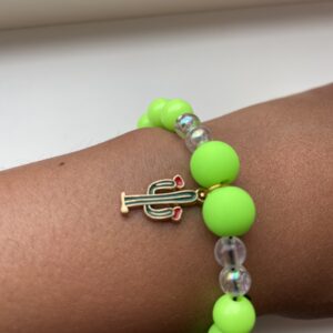 Grønn kaktus armbånd med perler💚🤍🌵