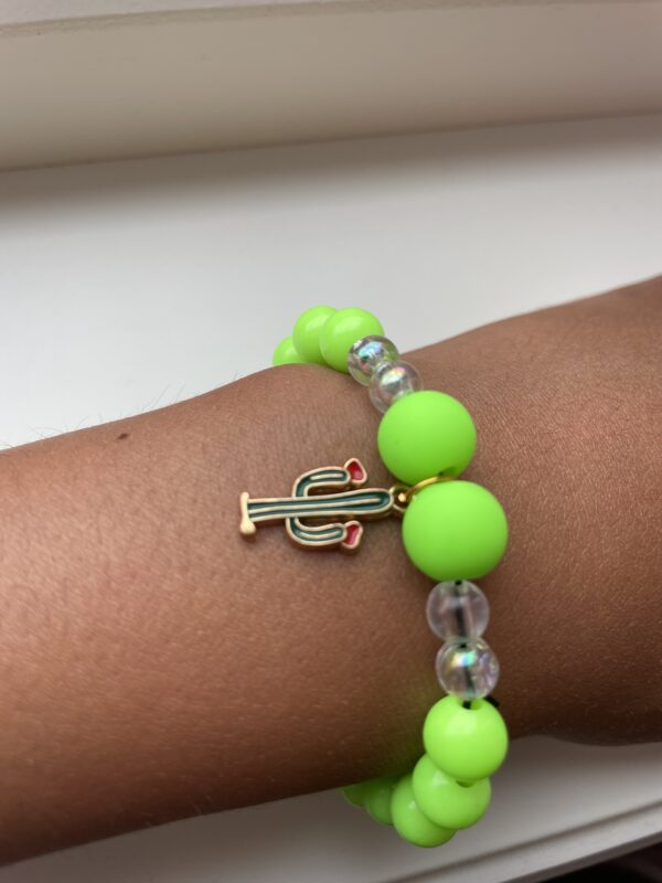 Grønn kaktus armbånd med perler💚🤍🌵
