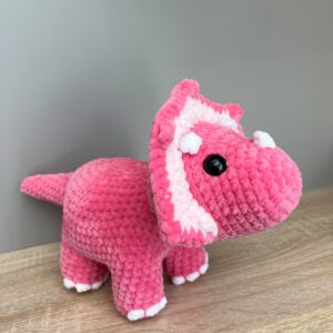 Dinosaur, triceratop, rosa