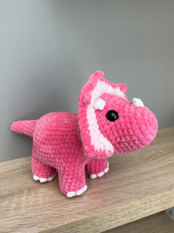 Dinosaur, triceratop, rosa