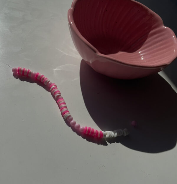 Rosa, telefonsmykke. 💗