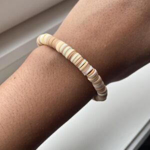 Høst armbånd med clay beads🤎🤍.