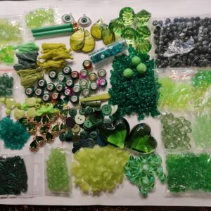 Assorterte grønne perler og knapper hobbysett