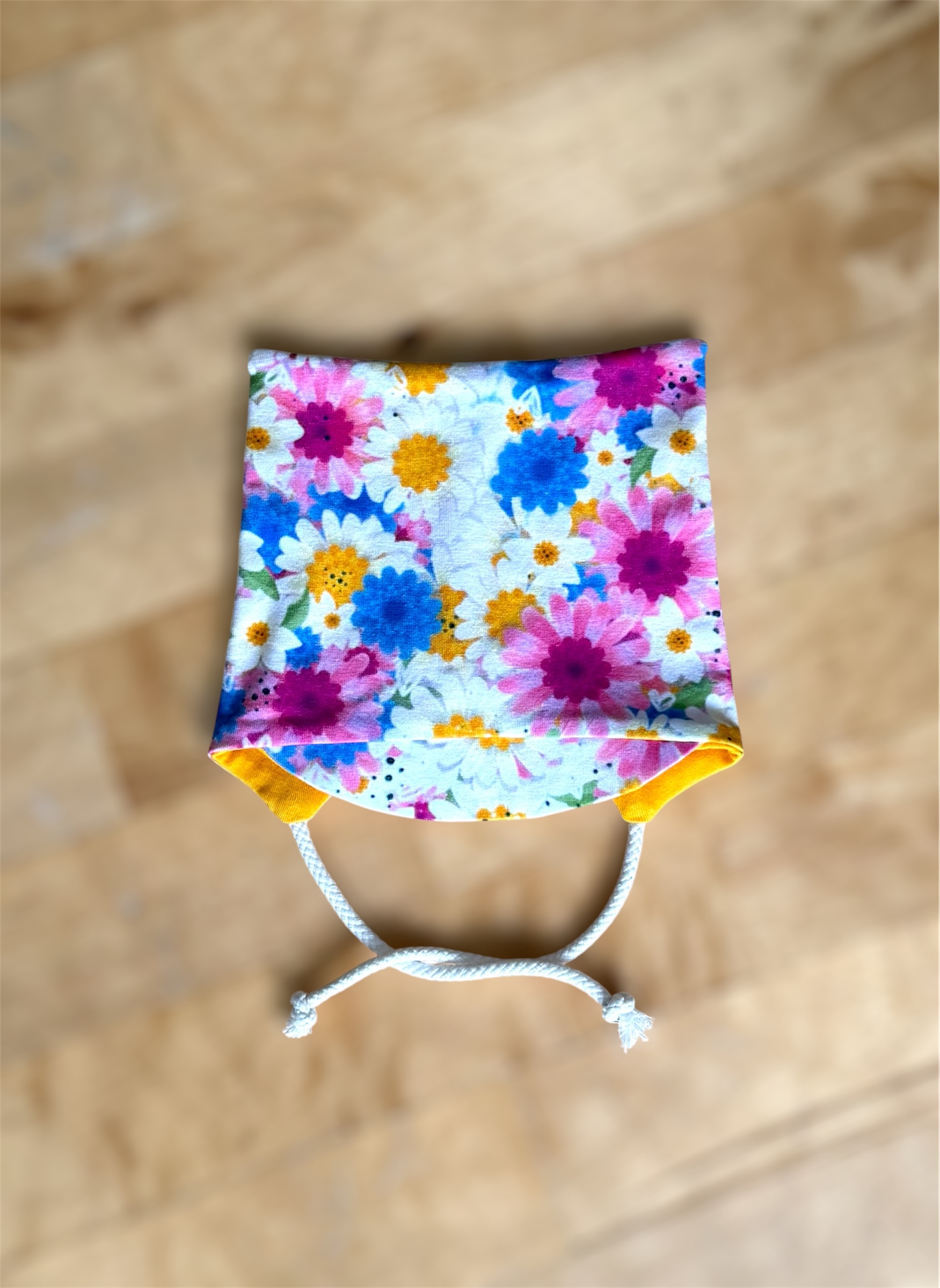 Skyggelue med knyting, str. 4 mnd- 4 år - Bilde 2