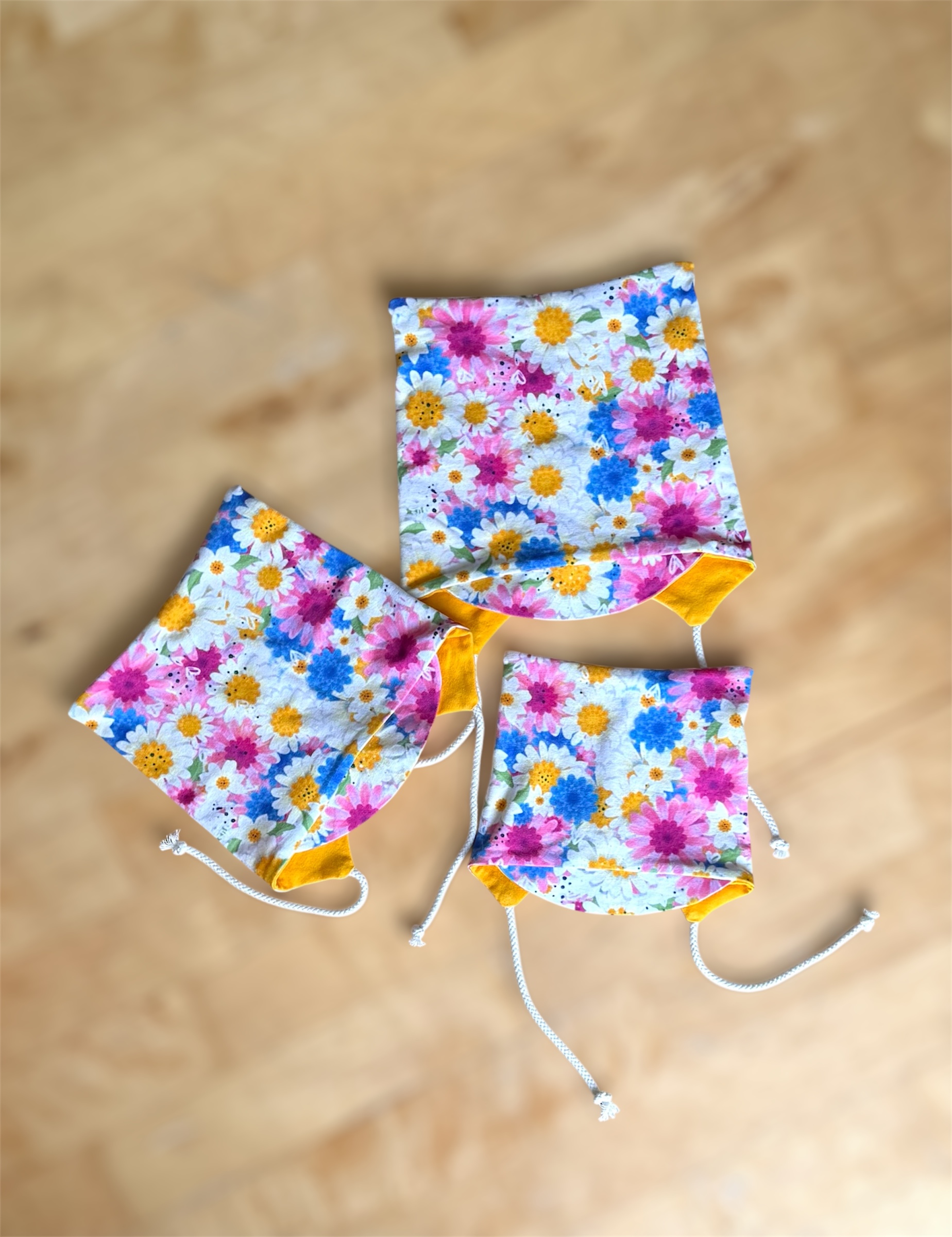 Skyggelue med knyting, str. 4 mnd- 4 år - Bilde 3