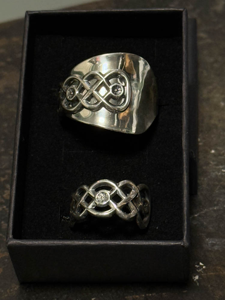 Skjerfring og ring av sølvskje