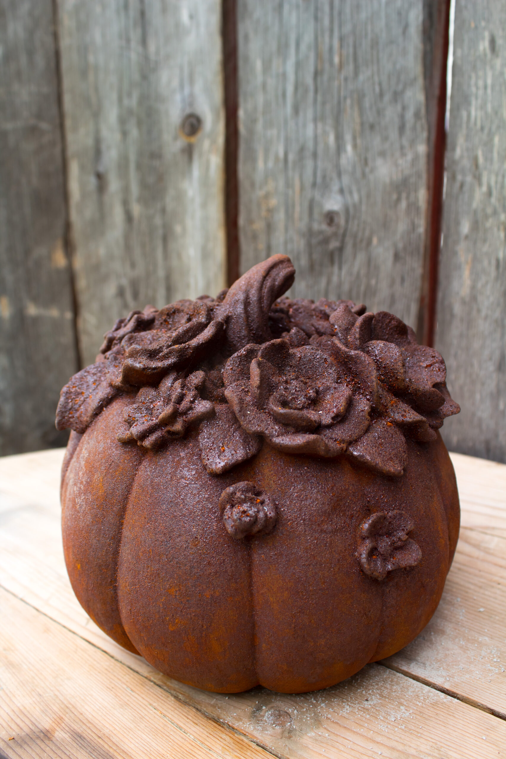 Blomstergresskar med rustpatina