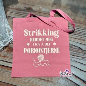 Tøynett med artig strikketekst